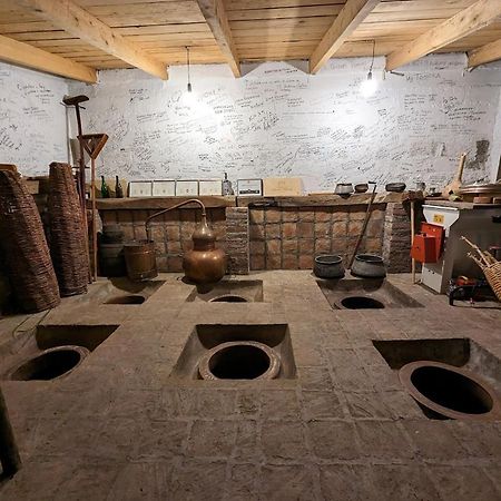 Milorava'S Guest House & Wine Cellar Телави Экстерьер фото